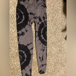 Victoria’s Secret PINK tie dye leggings gf in black and gray
